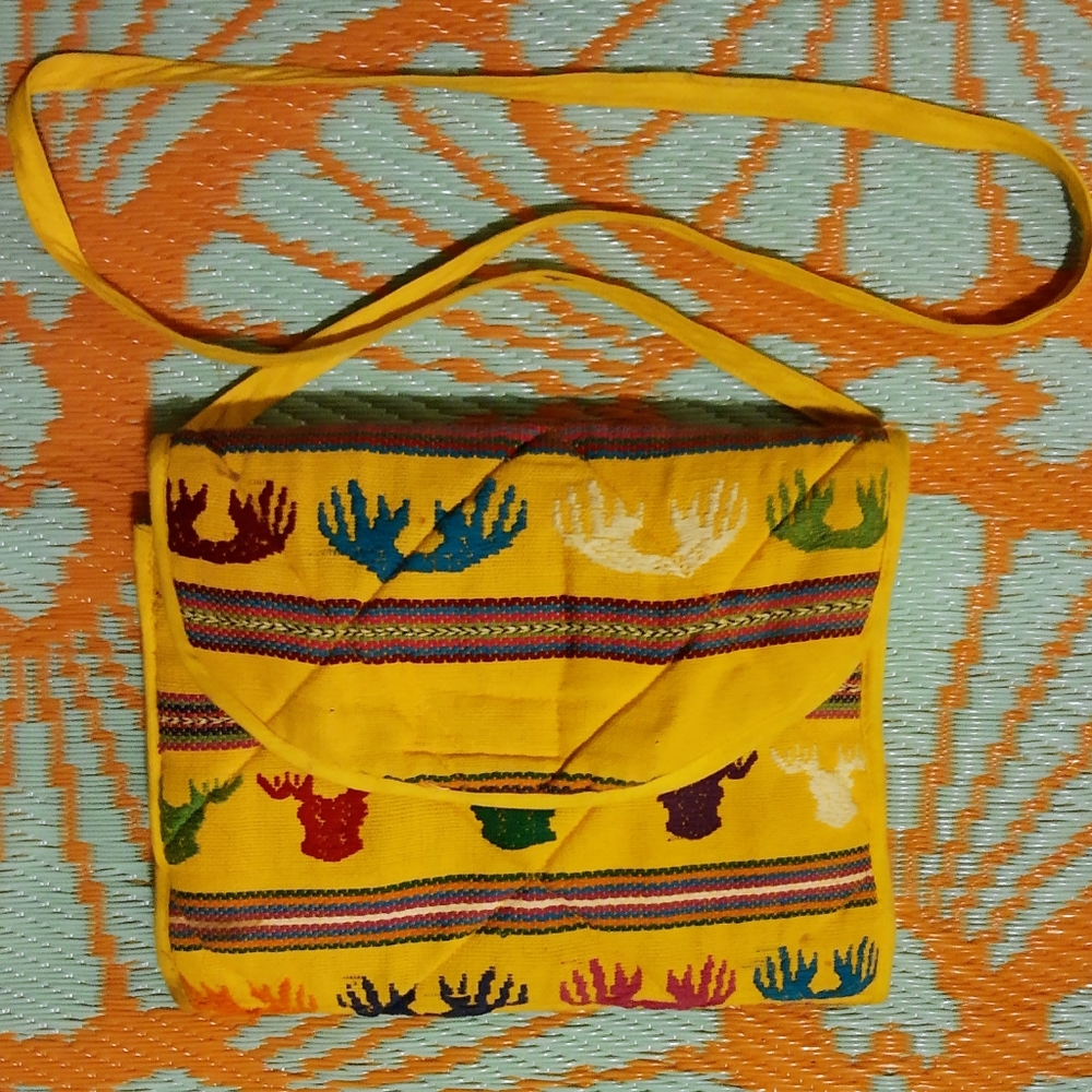 🍒 3 for 10 ➕ Guatemalan Travel Bag